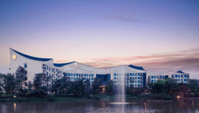 Отель InterContinental Heilong Lake, an IHG Hotel  Мэйшань